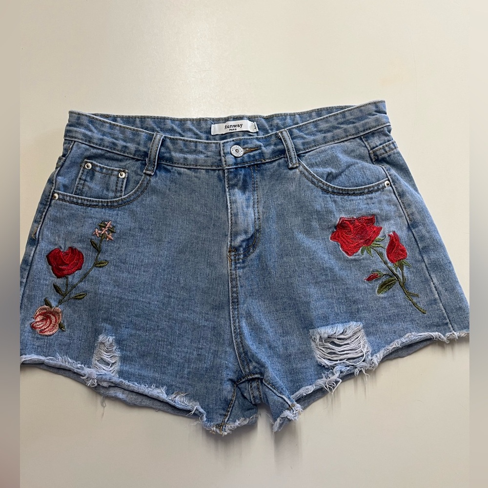 Runway Paris cutoff Jean shorts size L in good condition